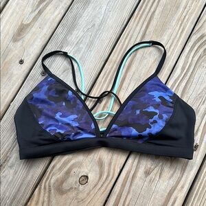 Athleta Freestyle Blue and Black Camo Strappy Bikini Top/Sports Bra Size Medium